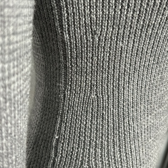 Theory Gray Wool Turtleneck Soft Long Sleeve Sweater size Petite - gently used - Picture 6 of 15